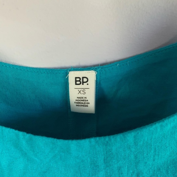 Awesome summer tank! - Picture 2 of 2